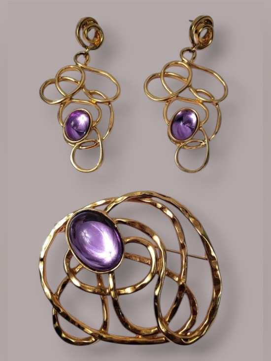 Vintage Jewelry - Vintage Avon “Golden Web” 1992 Gold-Tone Brooch & Earrings w/ Purple Cabochons